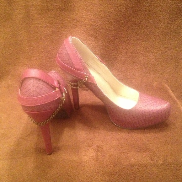 Charlotte Russe PLUM platform 5" Heels