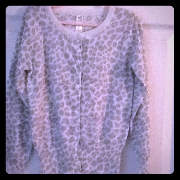 Beautiful animal print cardigan size 5T bundled