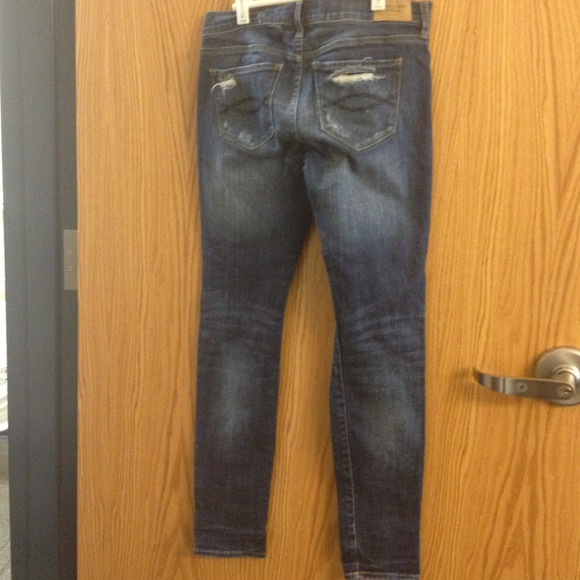 🔴SOLD ABERCROMBIE AND FITCH SIZE 2S - Picture 3 of 4