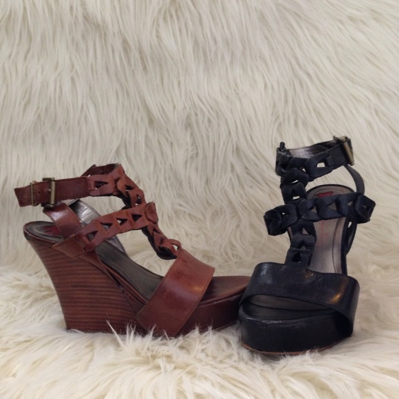 SOLD-2 pair Star Ling wedges, cognac/black, 4M