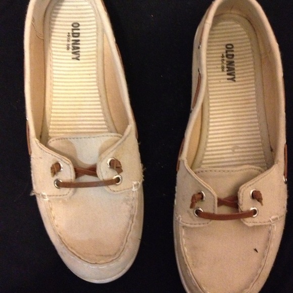 Boat shoes, old navy! Only worn once!!