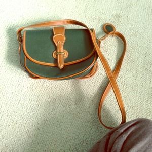 ⬇REDUCED⬇Vintage Leather Cross Body Bag