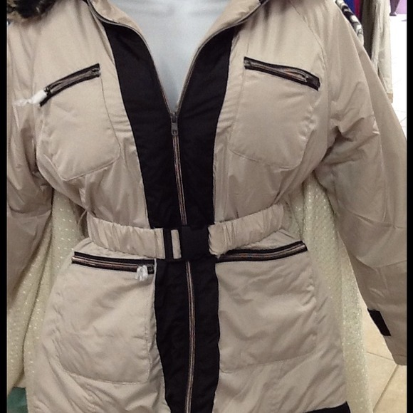 Woman Jacket - Picture 4 of 4