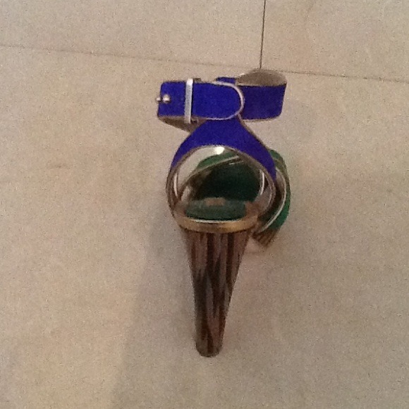 BCBG Max Azria Milan Sandal, Sz 9 - Picture 3 of 4