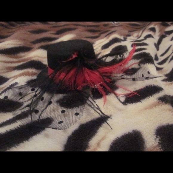 Small black feather hat