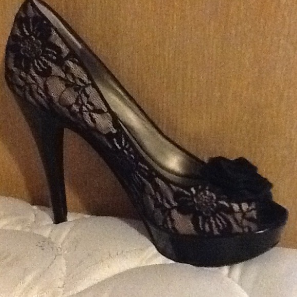 Lace black&nude platform heels