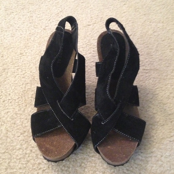 X Appeal Suade/velvet High Heels. Size 6 1/2M.