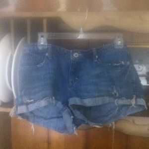 Guess jean shorts. Size 30 or 7/8. Cotton & comfy!