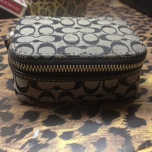 Coach medicine/pill travel holder