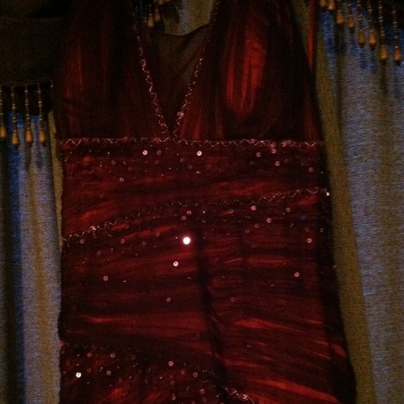 Burgundy prom dress / evening dress - Picture 2 of 4