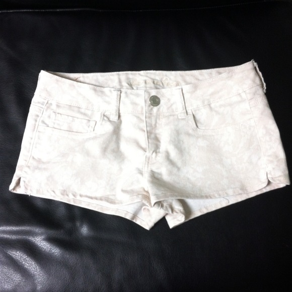 Lace print shorts - Picture 1 of 2