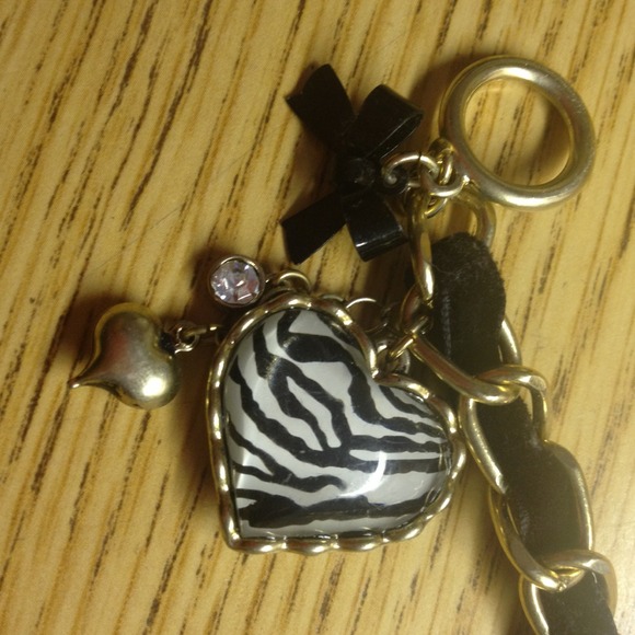 Betsey Johnson zebra heart charm bracelet - Picture 3 of 4