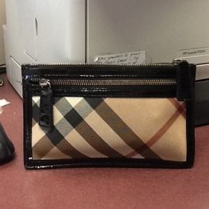 Traded👍👍👍👍Authentic Burberry Clutch