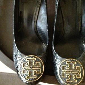 Pre-owned Tory Burch Crocodile Wedge Shoes