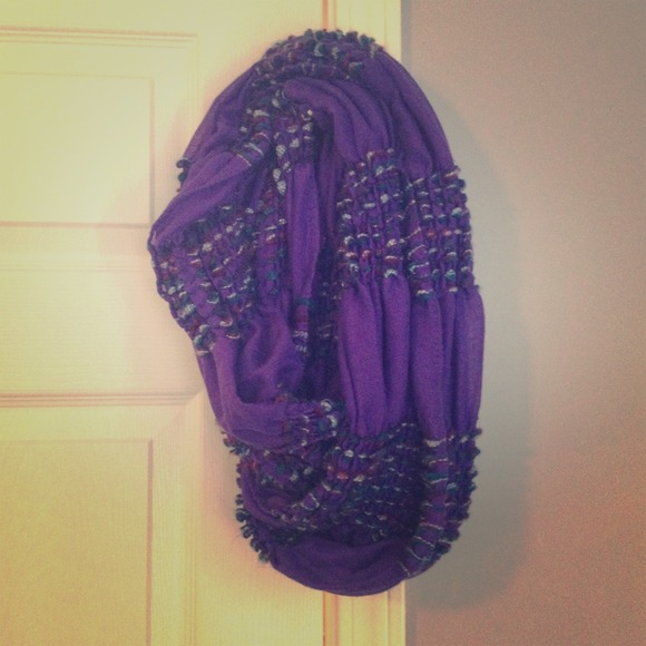❌SOLD❌Purple Infinity Scarf