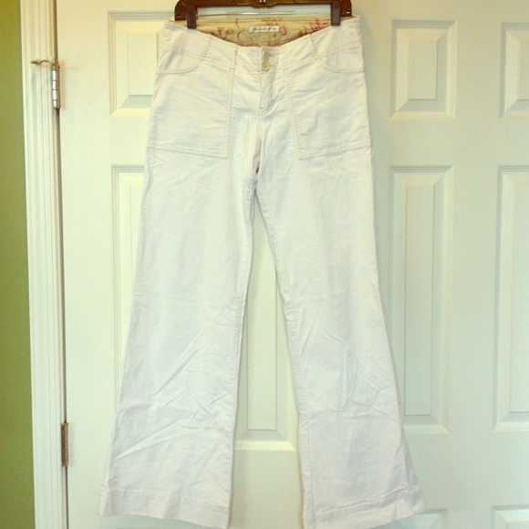 ***SOLD***Abercrombie pale khaki pants