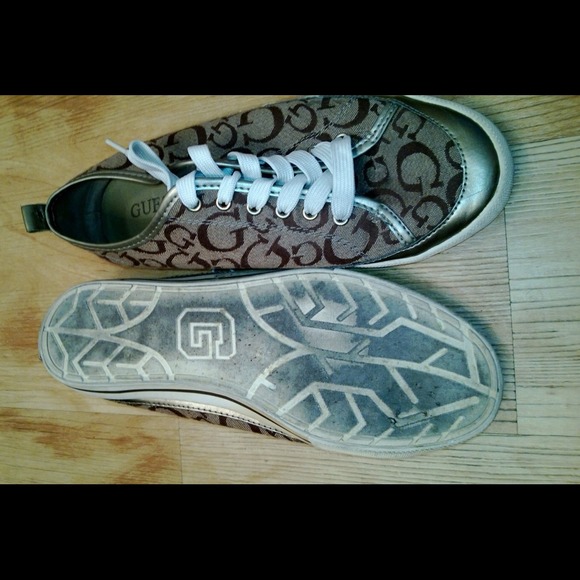 Brown guess tennis shoes!!! - Picture 2 of 3