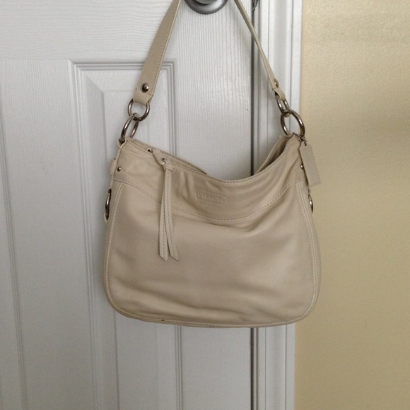 Cream leather coach bag
