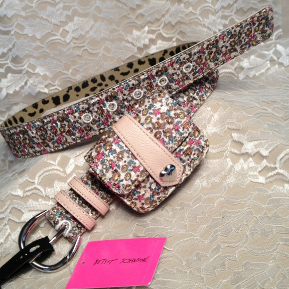 💥BETSEY JOHNSON💥Belt