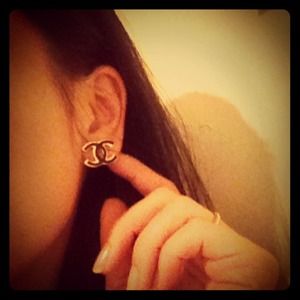 Chanel earring