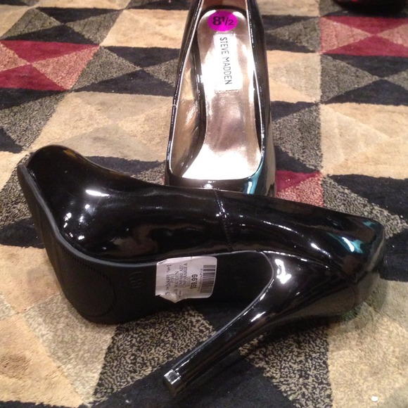 *****TRADED*****Steve Madden pumps