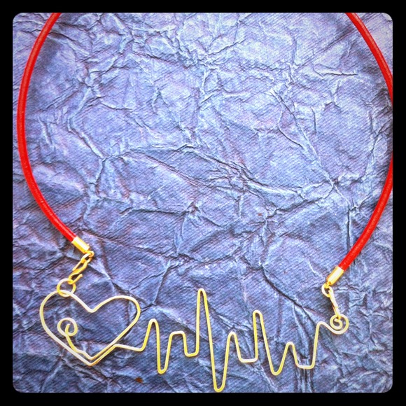 Original, Unique Leather Heartbeat Necklace - Picture 3 of 4