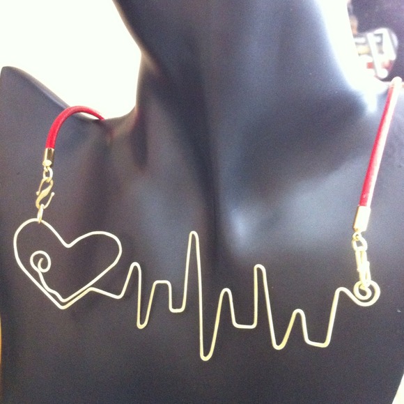 Original, Unique Leather Heartbeat Necklace - Picture 2 of 4