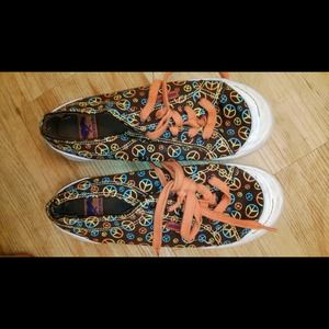 Rocketdog peace sign tennis shoes