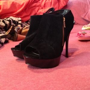 Swede black booties