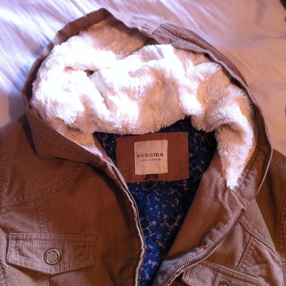 Coat - Picture 4 of 4