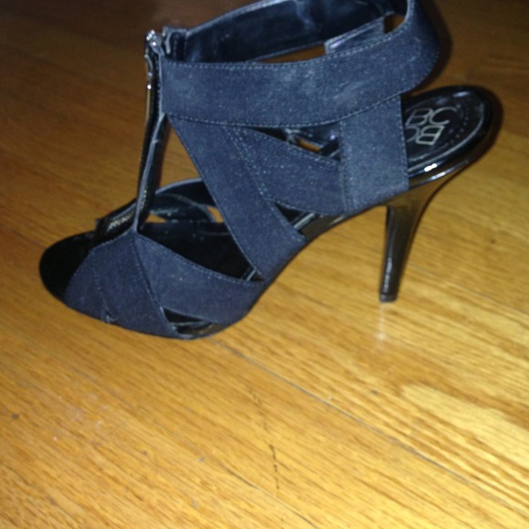 Shoes - Picture 2 of 4