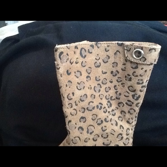 Children's cheetah boot - Picture 3 of 3