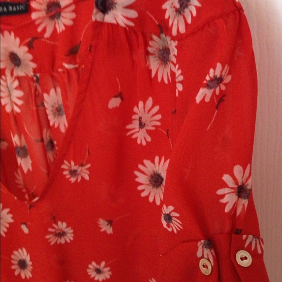 ⛔Sold in Bundle! Zara Floral Printed Blouse - Picture 3 of 4