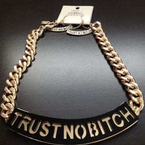 JEWELRY SET! Necklace and earrings