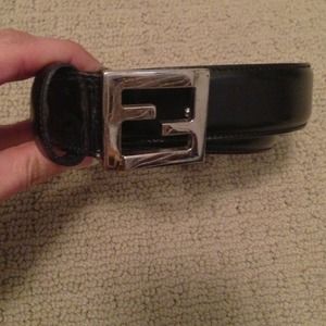 Authentic black leather Fendi belt. Fits size 0/2