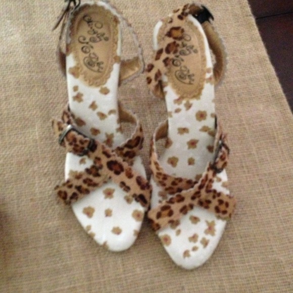 Leopard Heels.🎀  ON HOLD🎀