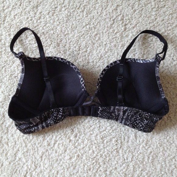 Sold❗Bombshell VS Bra - Picture 2 of 3