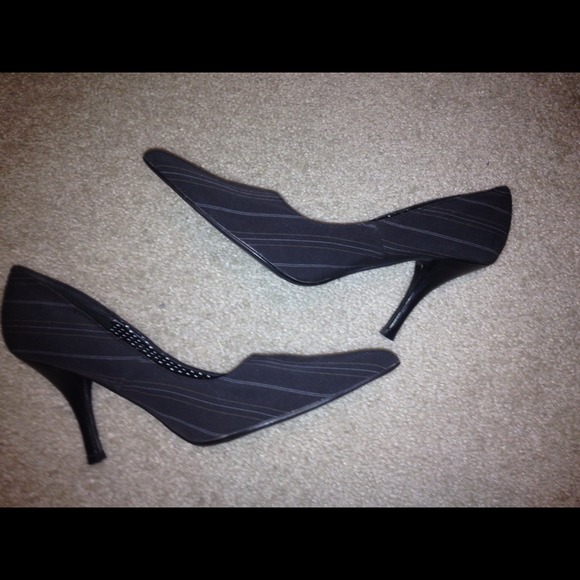 Pin Strip Pumps - Picture 2 of 2