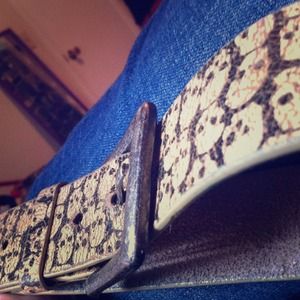 SOLD! Distressed leather skulls belt