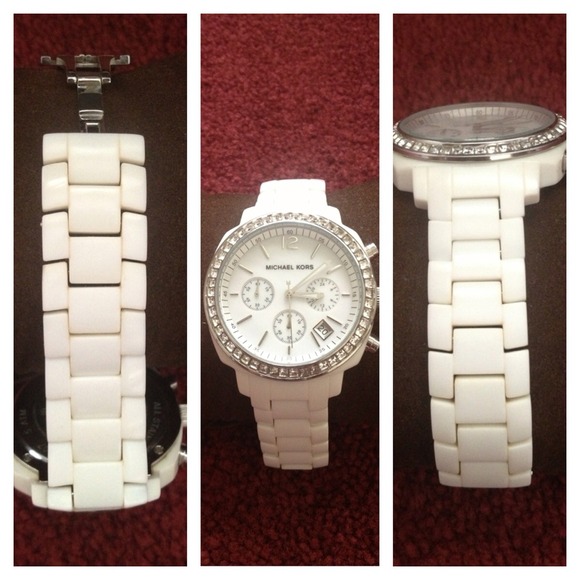 HOLD Michael Kors White Acrylic Runway Glitz Watch - Picture 2 of 4