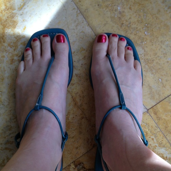 Sold😊 prada sandals authentic - Picture 3 of 4