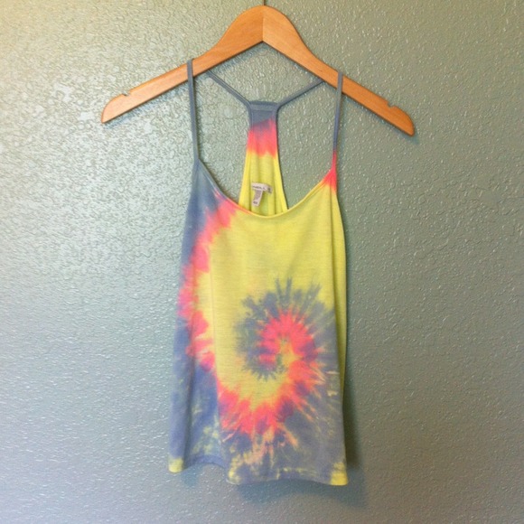 ✨NWT Oneil tie dye tank