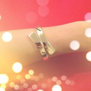 SALE!! 🎉🎉Silver bracelet