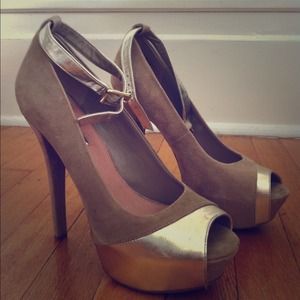 Beautiful and very sexy leather shoes!