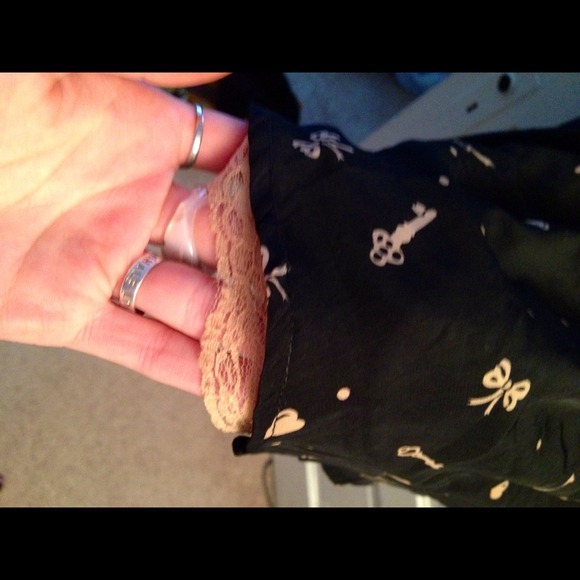 Cute skirt with great detail! - Picture 2 of 2