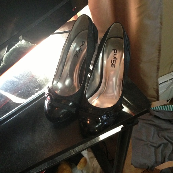 SOLD 💝 PULSE-HEELS REDUCED👠👠👠👠