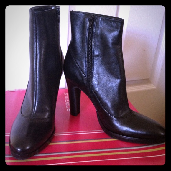 Brand new boot..never wear !!