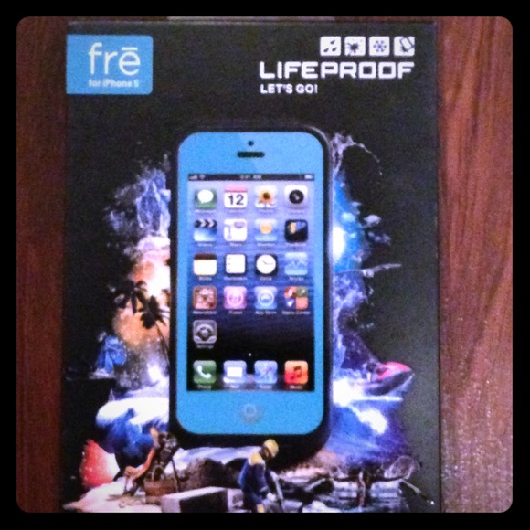 💥Brand New n box💥iPhone 5 life proof No trades👎