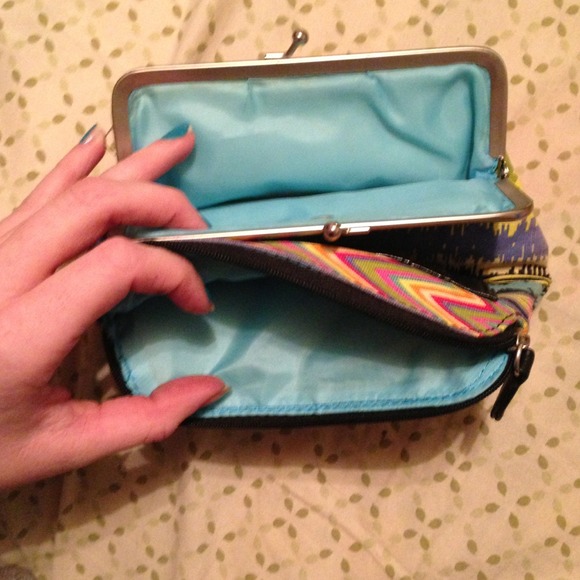 Cute HotTopic Wallet - Picture 4 of 4