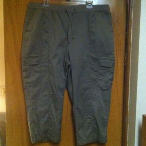 🚫HOLD BUNDLE🚫Size 1X no brand Avon capris